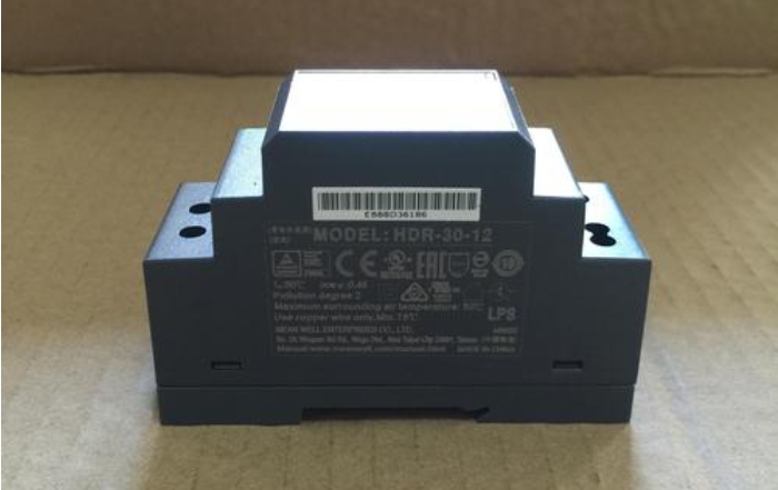 安全高效，明緯機殼型電源護航您的設備